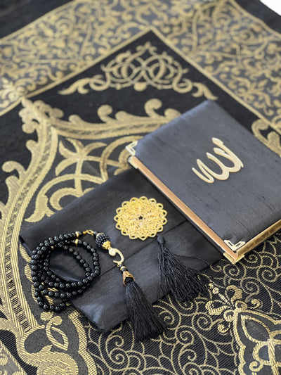 Personalised Quran Gift Set with Prayer Mat - Black - Ibadah London